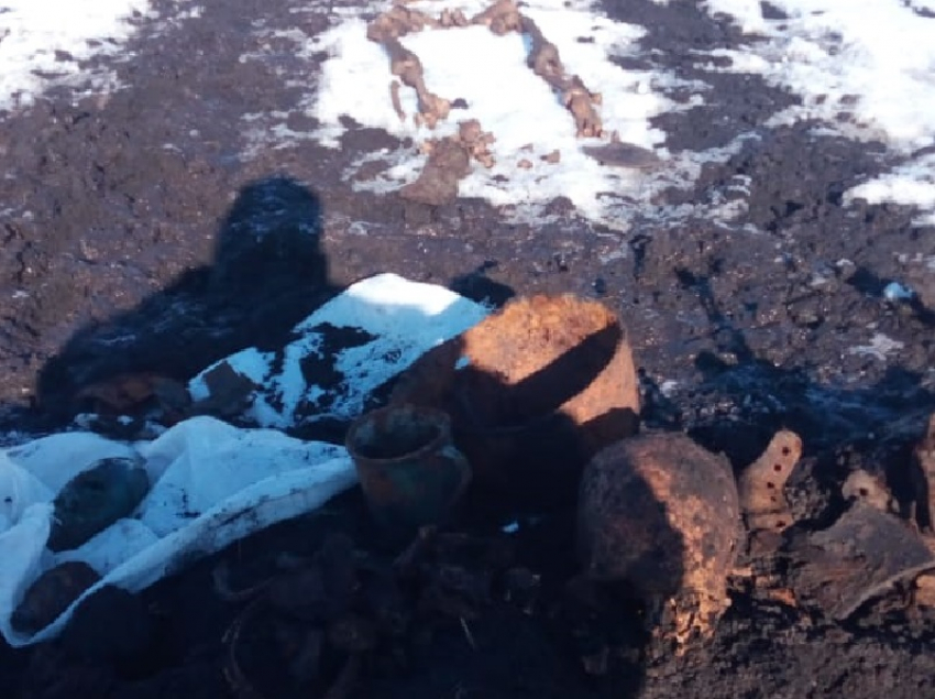 Останки советского солдата нашли в поле Воронежской области