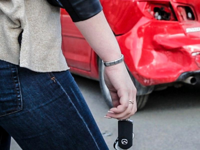 17-летнюю девушку осудят за серьезное ДТП с Mercedes под Воронежем 