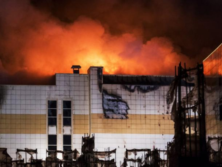 Как выжить в горящем торговом центре в Воронеже