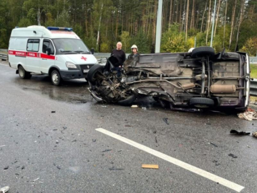 Появилось фото с места ДТП, в котором погибла четырехлетняя девочка в Воронеже 