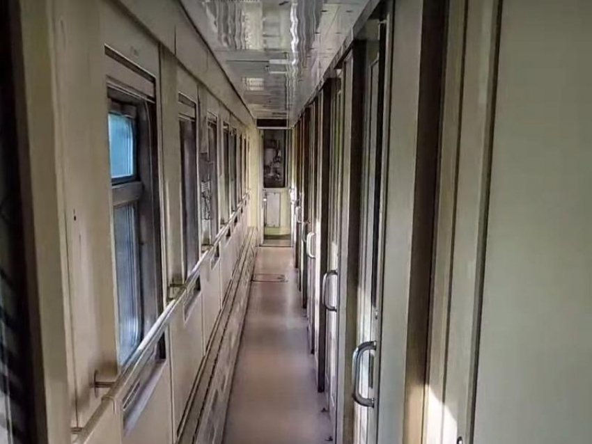 Мужчина взял в «заложники» пассажирку поезда в Воронежской области 