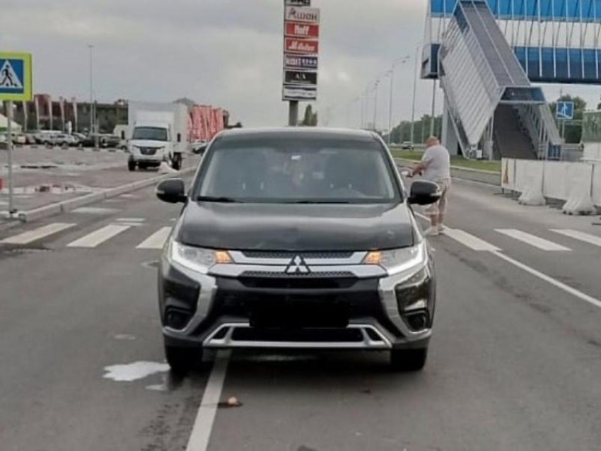 52-летний москвич на Mitsubishi сбил пешехода в воронежском поселке