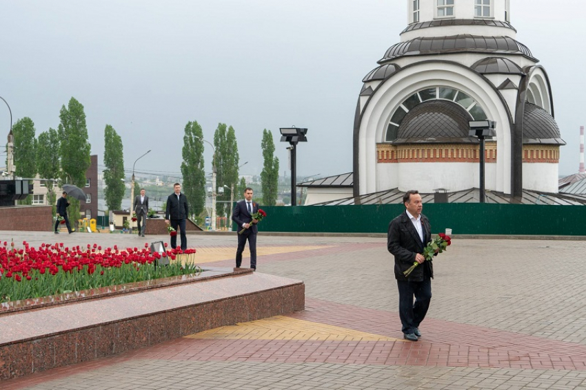 Сбербанк на «Чижовском плацдарме» почтил память героев 