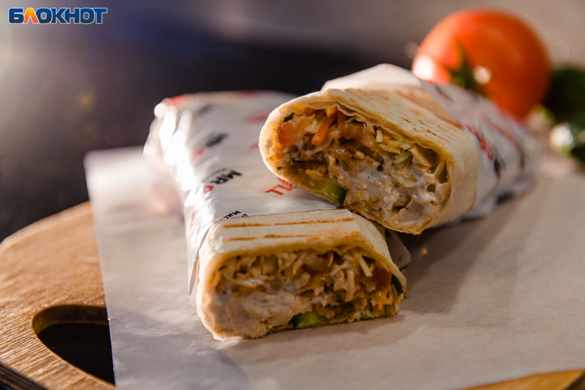 Антисанитарную шаурмичную временно закрыл районный суд под Воронежем