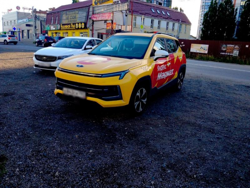 Как работается в условиях топливного кризиса, рассказал воронежский таксист