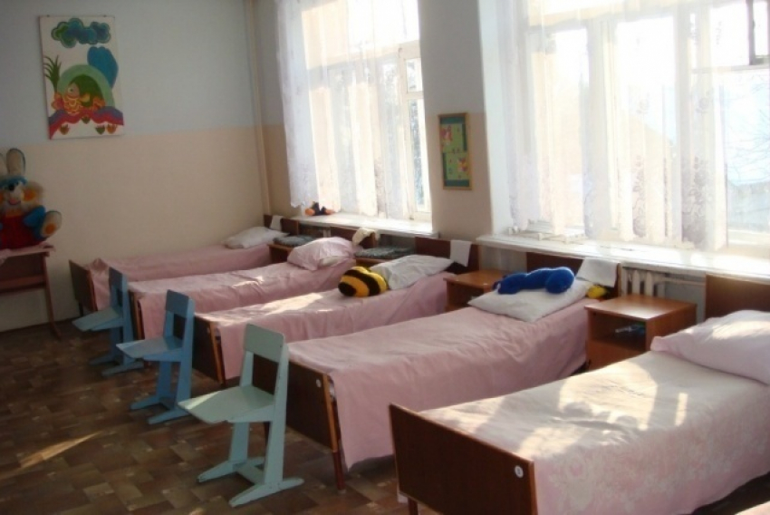 Две школы-интерната для детей-сирот ликвидируют в Воронежской области