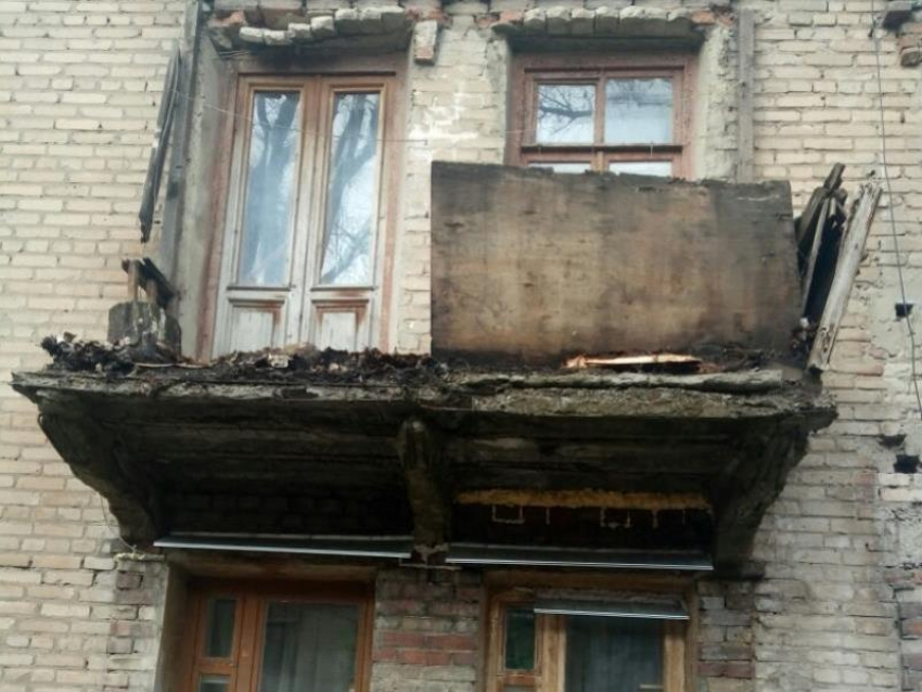 Рассыпающийся на части дом нашли в Воронеже