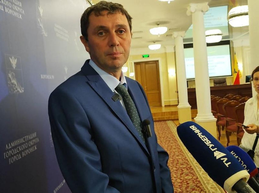 Мэр Воронежа Сергей Петрин уезжает на рыбалку 
