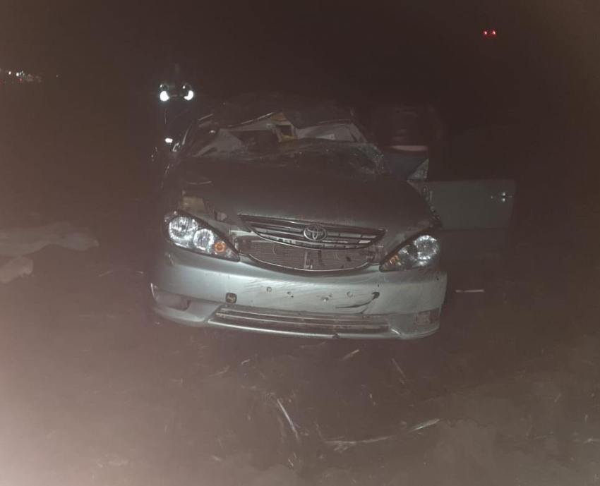 Опубликованы фото перевернувшегося автомобиля в Бобровском районе