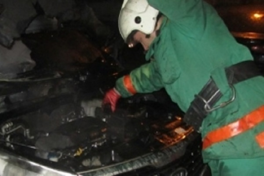Вторая машина за сутки сгорела под Воронежем