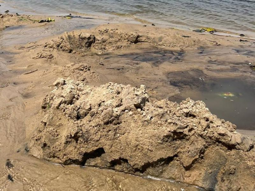 Тело мужчины нашли в озере в Воронежской области