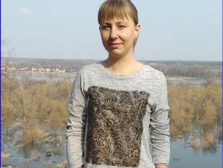 В Воронеже бесследно исчезла Вероника Сысы с родинкой у брови