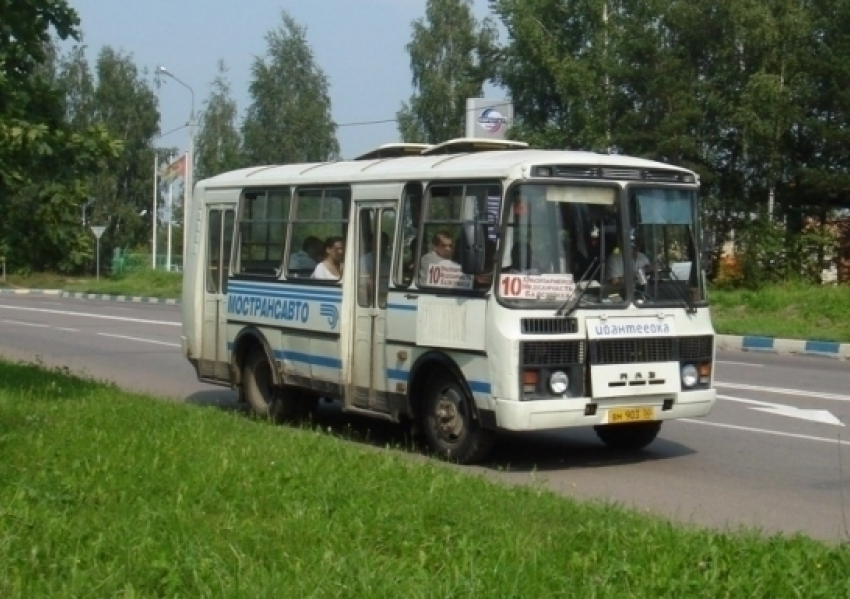На кладбища воронежцы смогут доехать на специальных автобусах