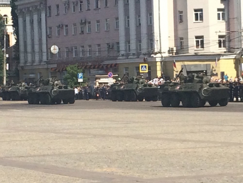 Опубликованы снимки боевых машин на Параде Победы в Воронеже 