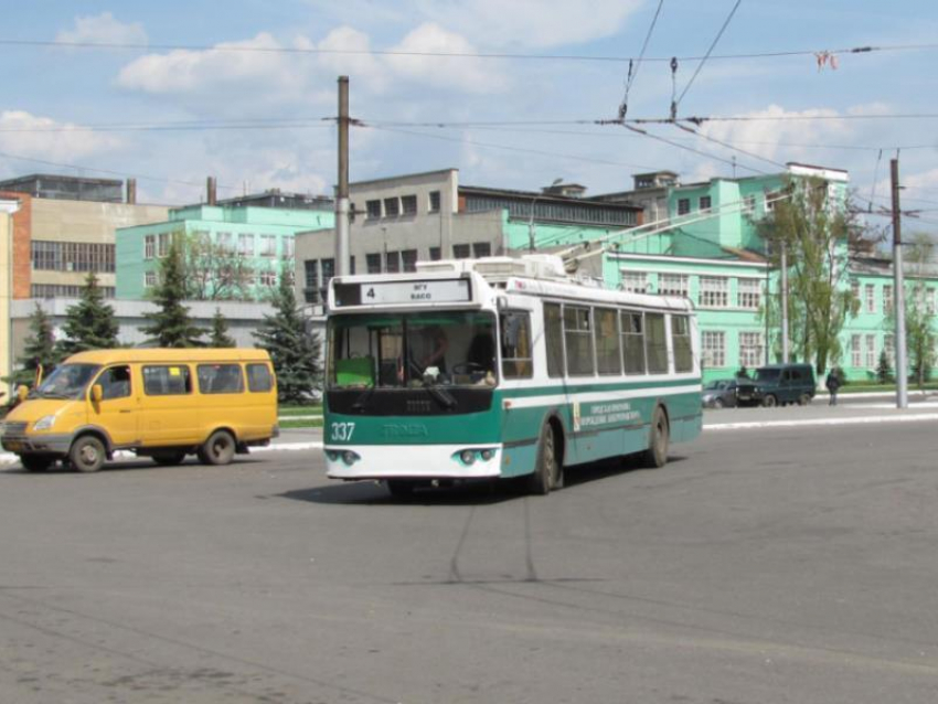Два троллейбуса сократят свой маршрут из-за стройки в центре Воронежа
