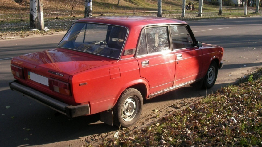 В Воронеже пятеро юношей пытались угнать «пятерку»