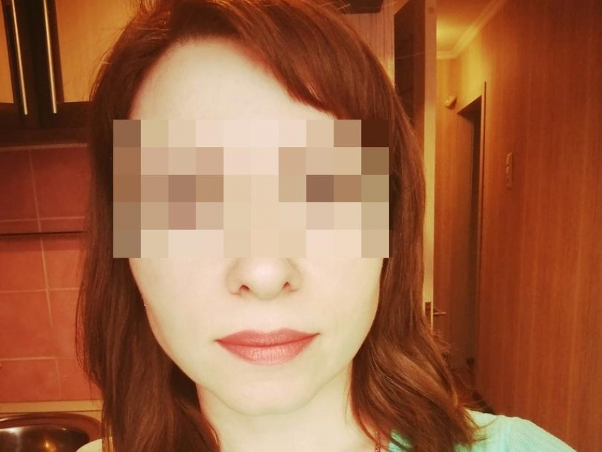 Жесткое порно с рокко поймали на улице русскую девку и изнасиловали на капоте машины