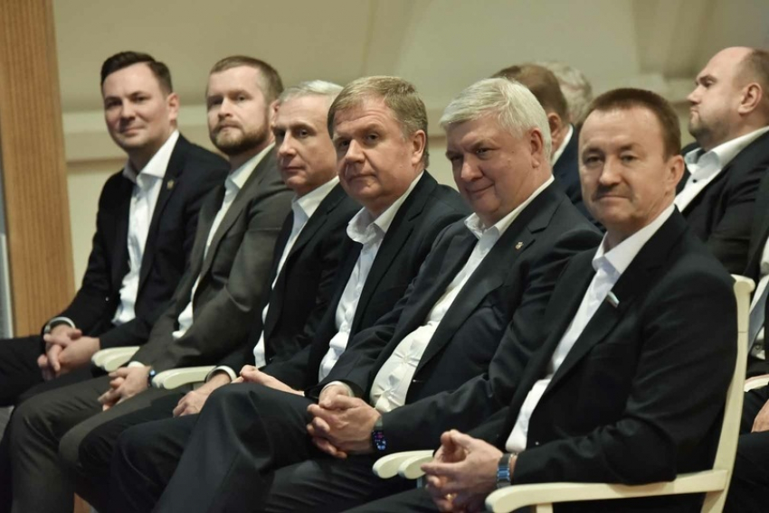 Зачем губернатор Александр Гусев посетил усадьбу Сталь фон Гольштейнов