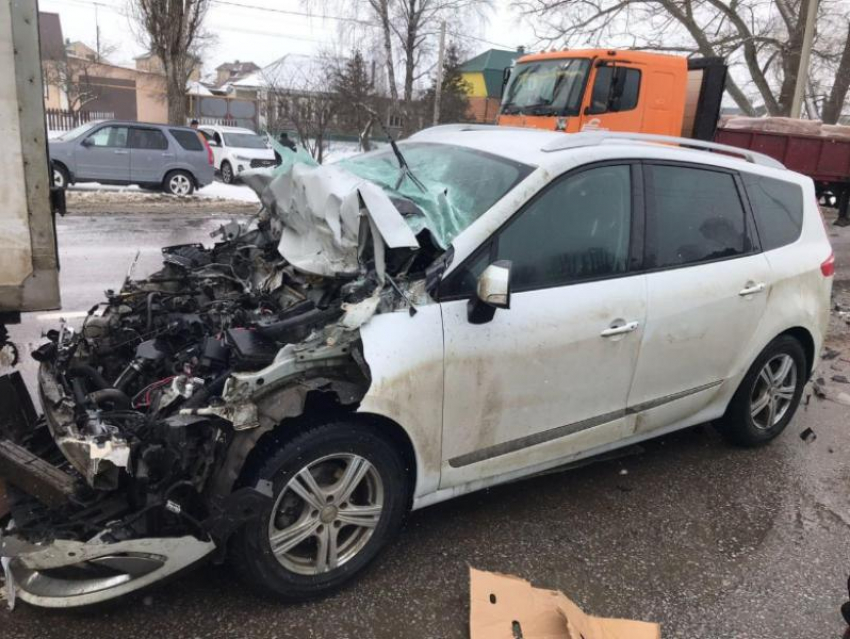 70-летний автомобилист врезался в ГАЗель на трассе М-4 «Дон"