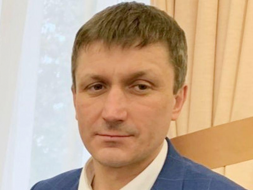 Мэр Семилук, которого обвиняли в неудовлетворительном состоянии города, сохранил пост
