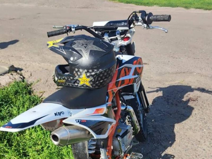 14-летняя мотоциклистка сбила 18-летнего парня под Воронежем