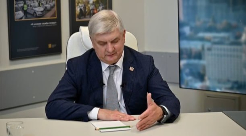 Гусев назвал метробус особой транспортной системой