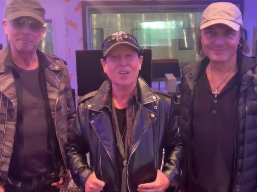 Музыканты  Scorpions лично обратились к воронежцам