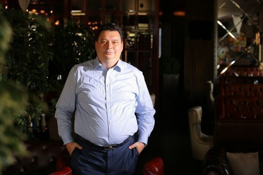 Глава Адыгеи наградил известного юриста Ставрополья