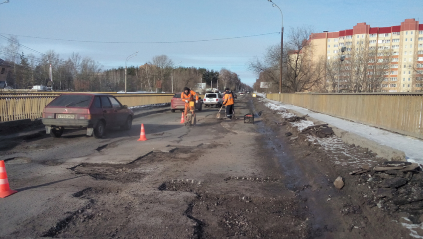 В Воронеже начался аварийный ремонт дорог 