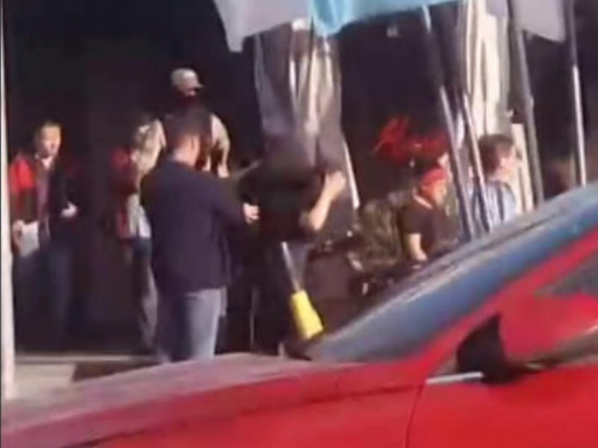7 мигрантов задержали в модном ресторане «Бархат» в Воронеже