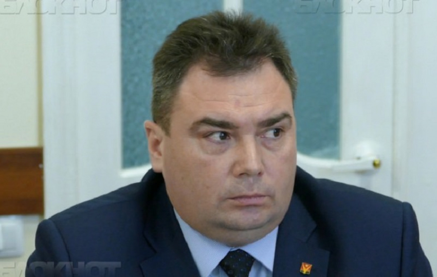 Жители Борисоглебска подозревают мэрию Пищугина в крышевании незаконных прибрежных отелей 