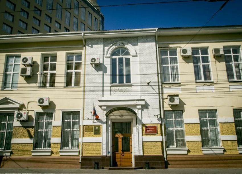 В Воронежской области мужчина забил знакомого гвоздодером