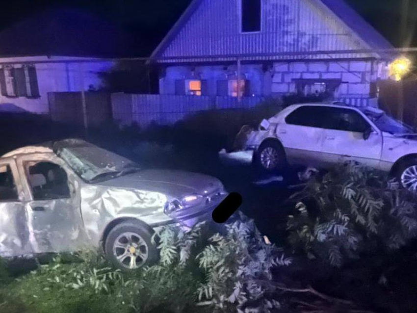 Врезался в машину и дерево: смертельное ДТП случилось в Воронежской области