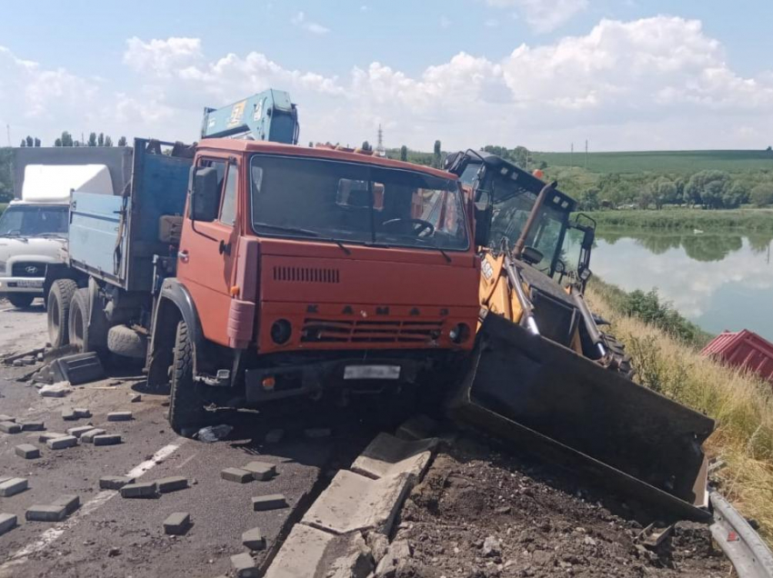 ДТП с пострадавшими дорожными рабочими в Воронежской области привлекло внимание Гострудинспекции