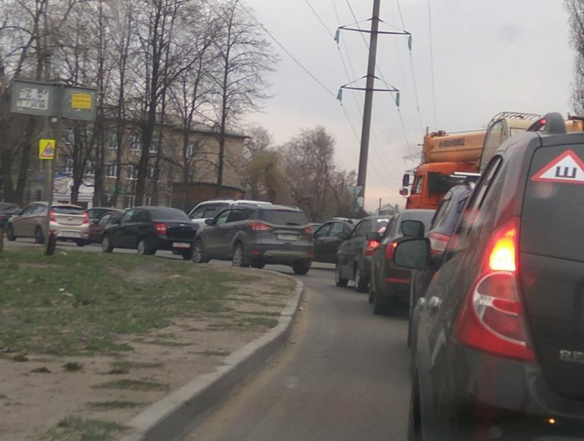 Пробки парализовали главные улицы в Воронеже