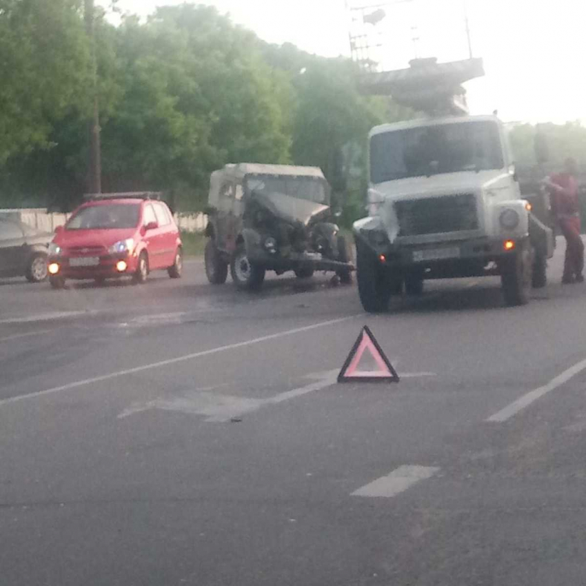 Раритетный автомобиль жестко разбили в Воронеже 
