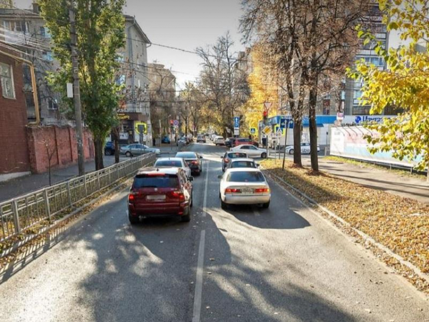 Улицу в центре Воронежа перекроют из-за строительства ливнёвок