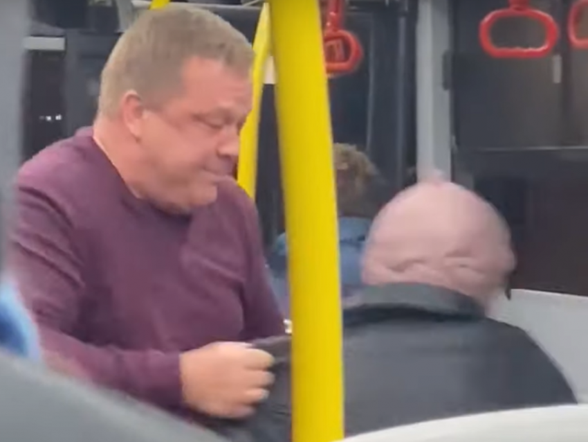 «Воронежпассажиртранс» прокомментировал вышвыривание женщины из своего автобуса