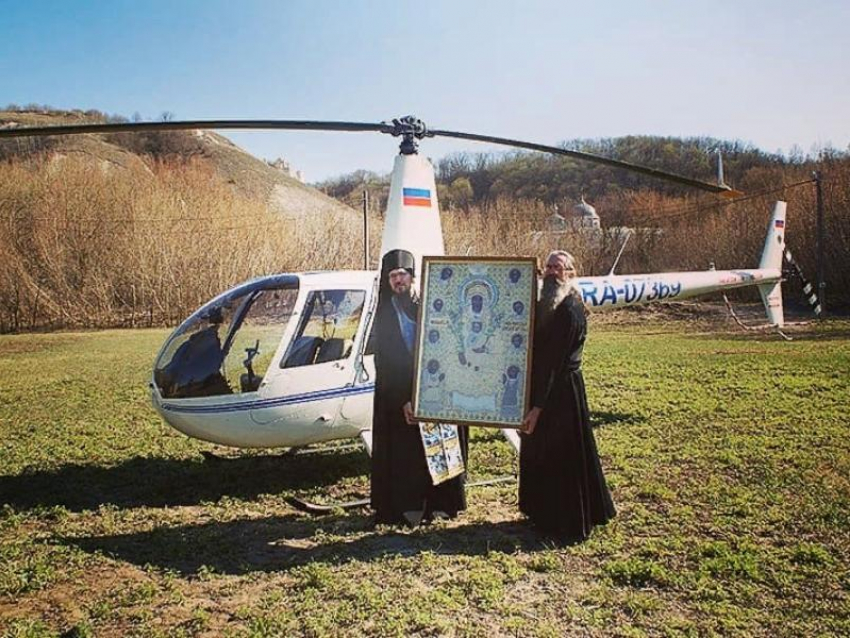 Крестный ход на вертолете совершили над Воронежской областью 