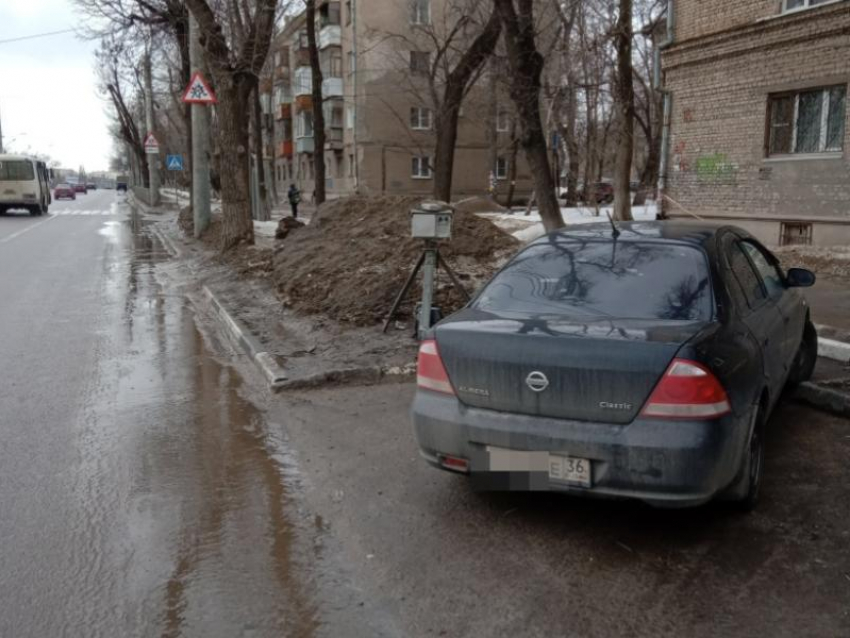 Тихушника с треногой сфотографировали в Воронеже