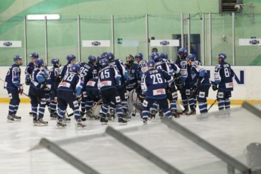 ХК «Россошь» обыграл «Елец» обойдя соперника на 2 шайбы