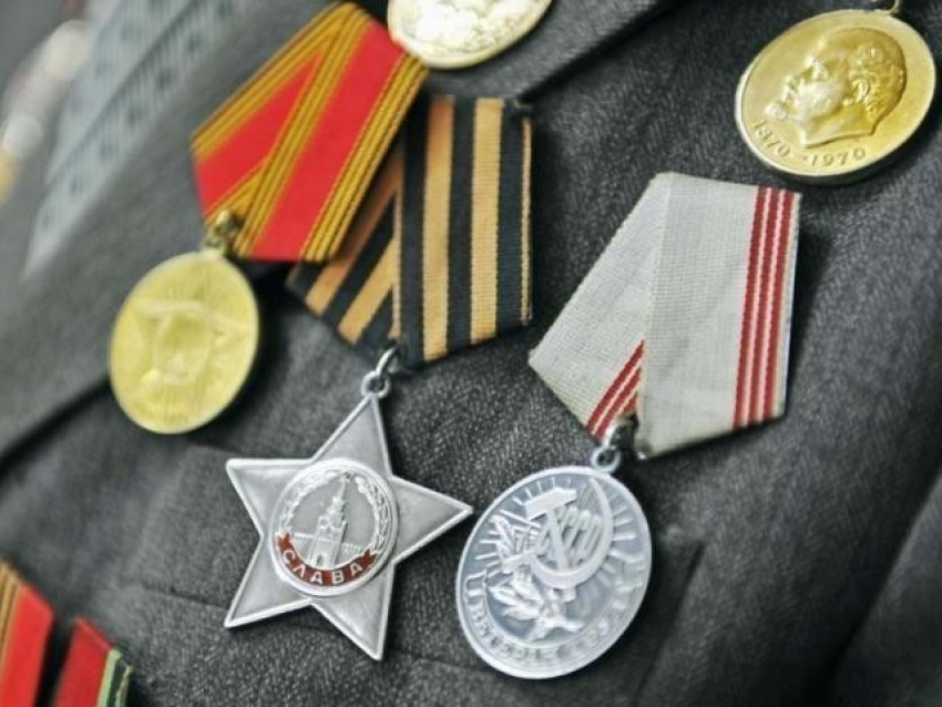 Воронежские власти улучшат жилищные условия 291 ветерану войны