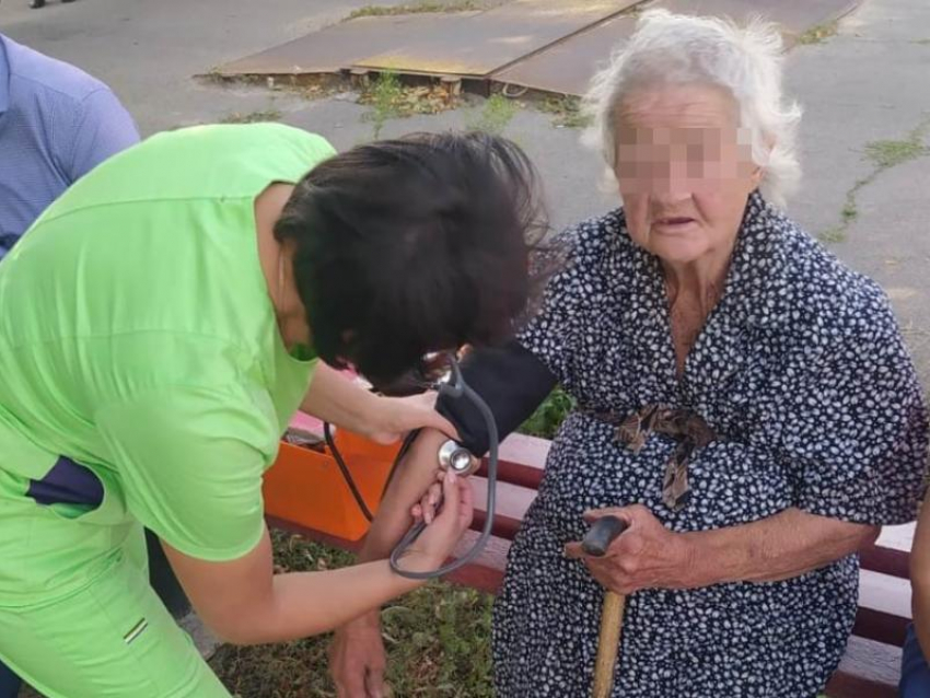 82-летняя старушка четыре дня провела в воронежском лесу без воды и еды