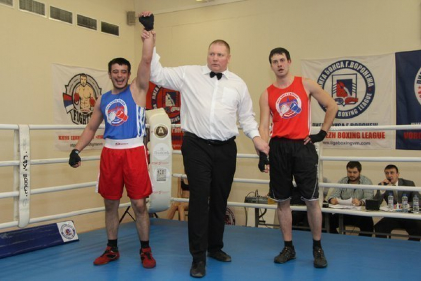 В соревнованиях по непрофессиональному боксу победили спортсмены из Воронежской области