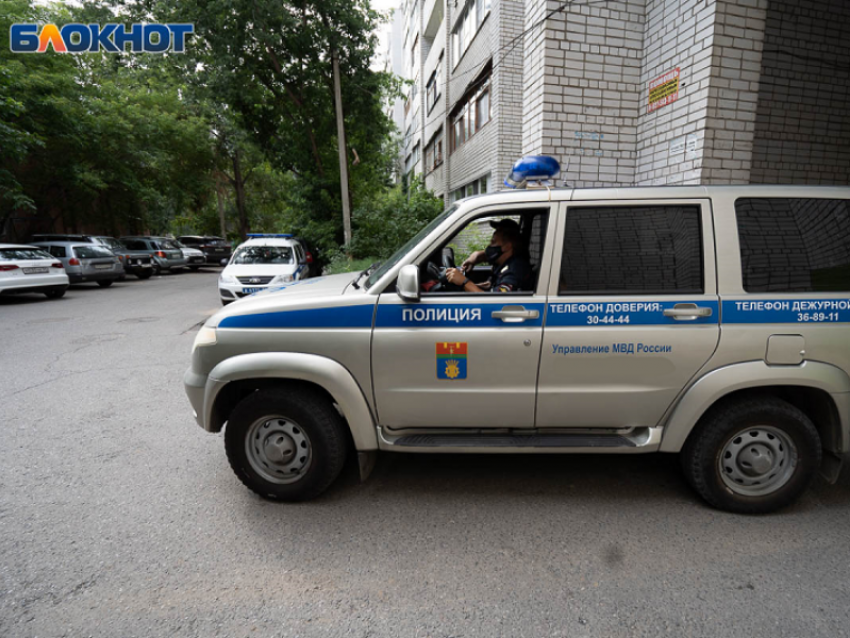 Воронежская полиция заметила угнанный автомобиль, пока потерпевший рассказывал о его угоне