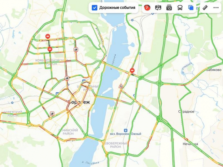 7-балльные пробки провожают воронежцев на выходные 