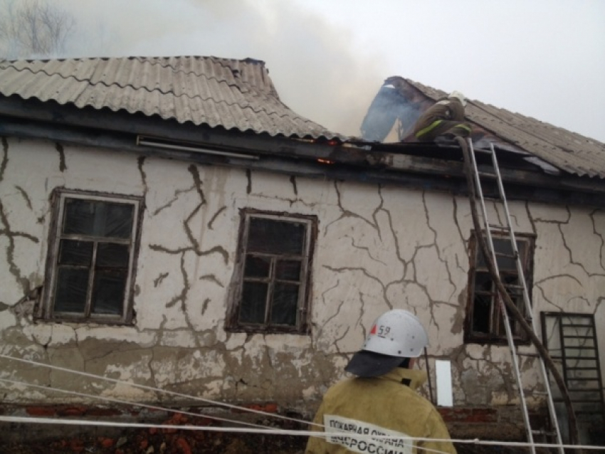 В Воронежской области при сильном пожаре погиб хозяин дома 