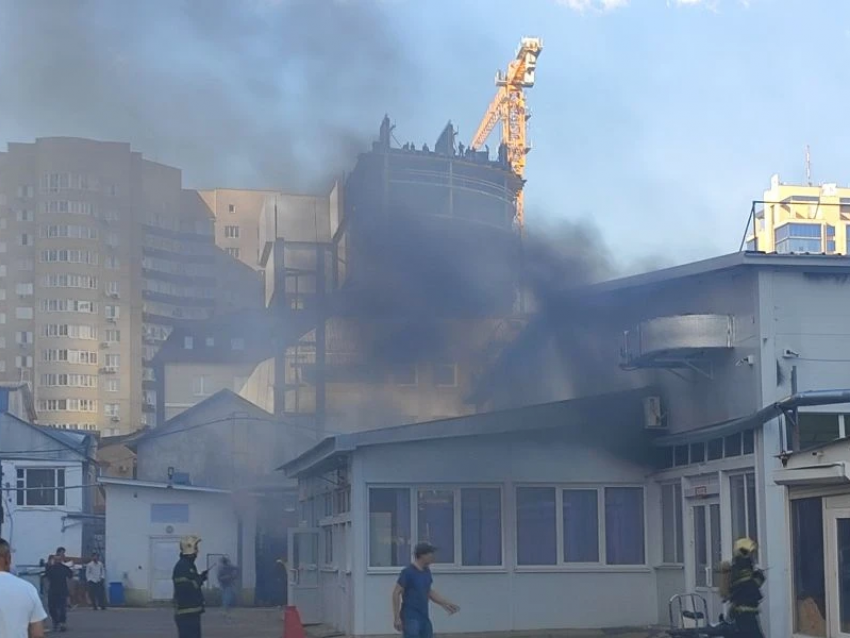 Из-за поджога мог вспыхнуть новый пожар на Кольцовском рынке Воронежа