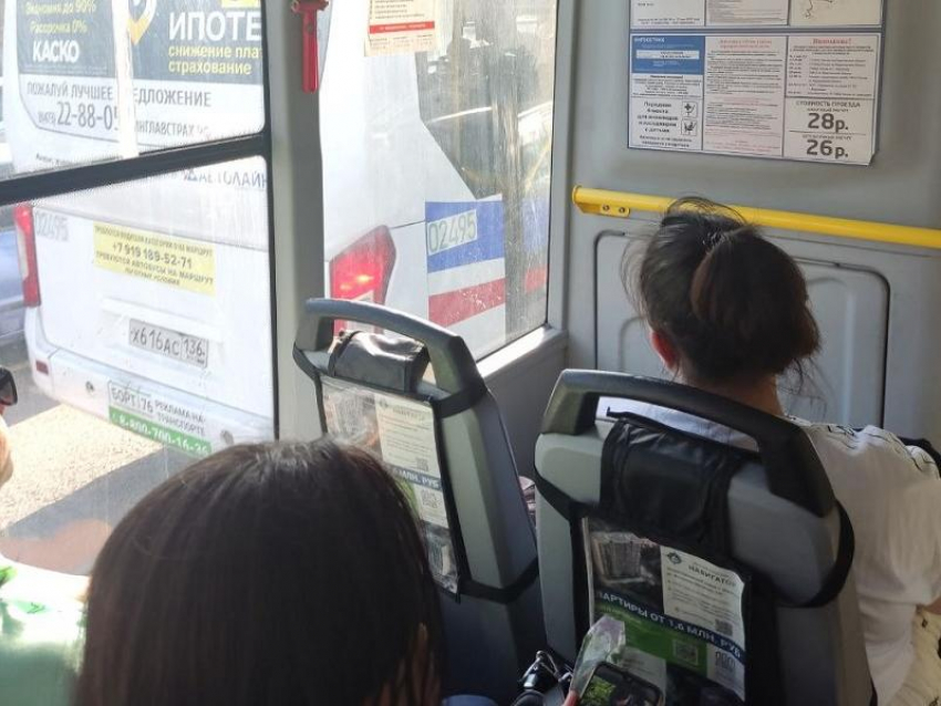Покилометровую оплату проезда ввели в шести воронежских автобусах