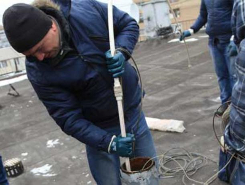 В Воронеже злостным должникам отключают канализацию